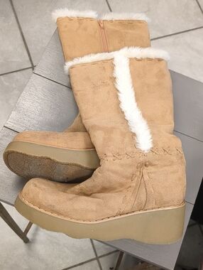 No Boundaries Tan Faux-Suede Wedge Winter Boots with White Faux-Fur Trim